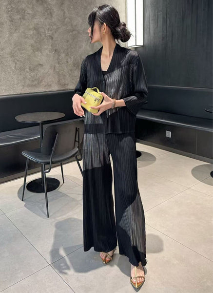 4250023 Wide Leg Pleated Pants *Black