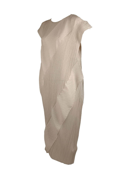 6240027 Irregular Pleated Round Neck Dress *Beige