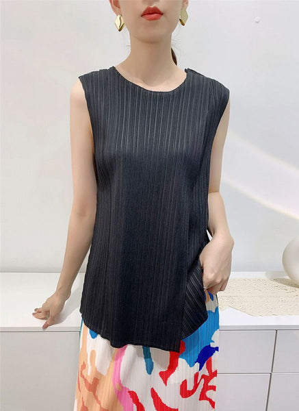 N240025 Sleeveless Pleated Vest Top *Black