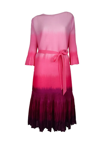 N240029 Trumpet Sleeved Pleats Dress *Pink