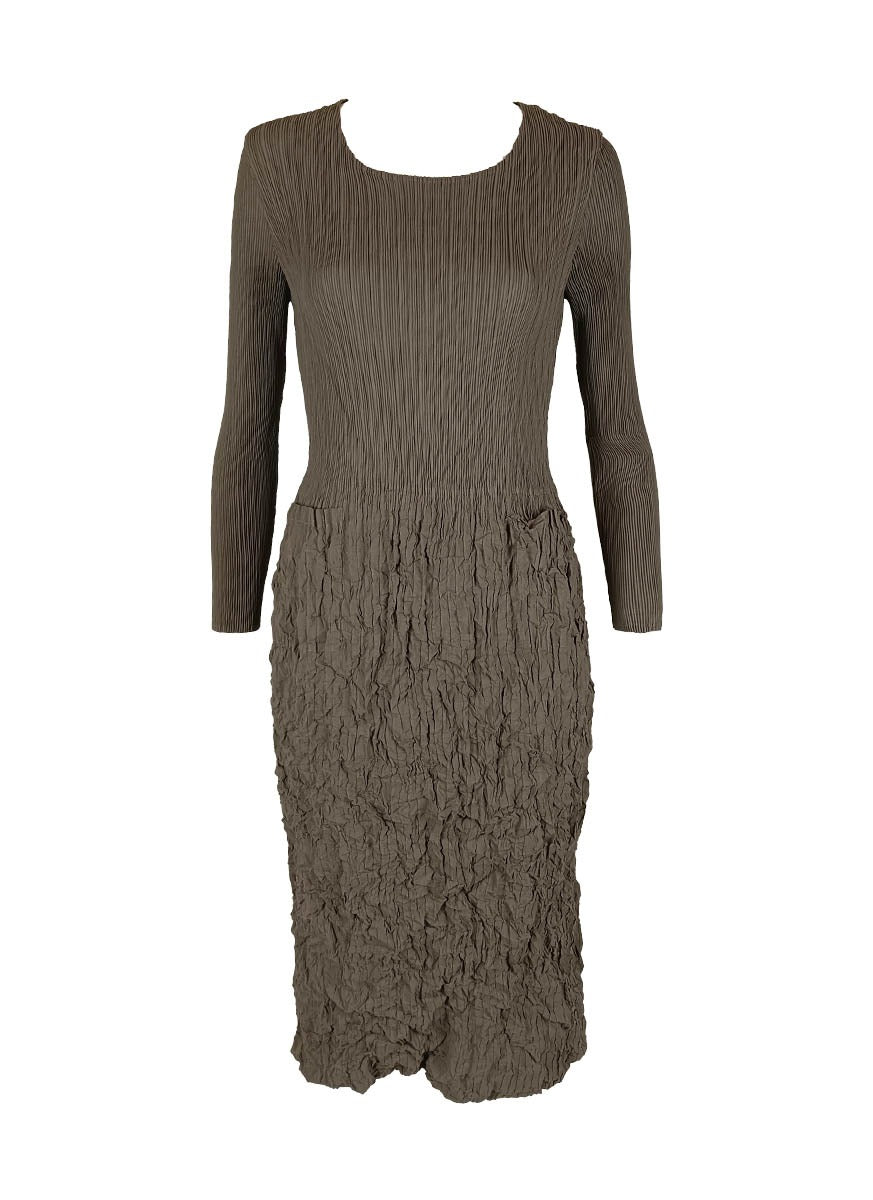 9240011 Two Pockets Long Sleeve Pleats Dress *Brown *Preorder